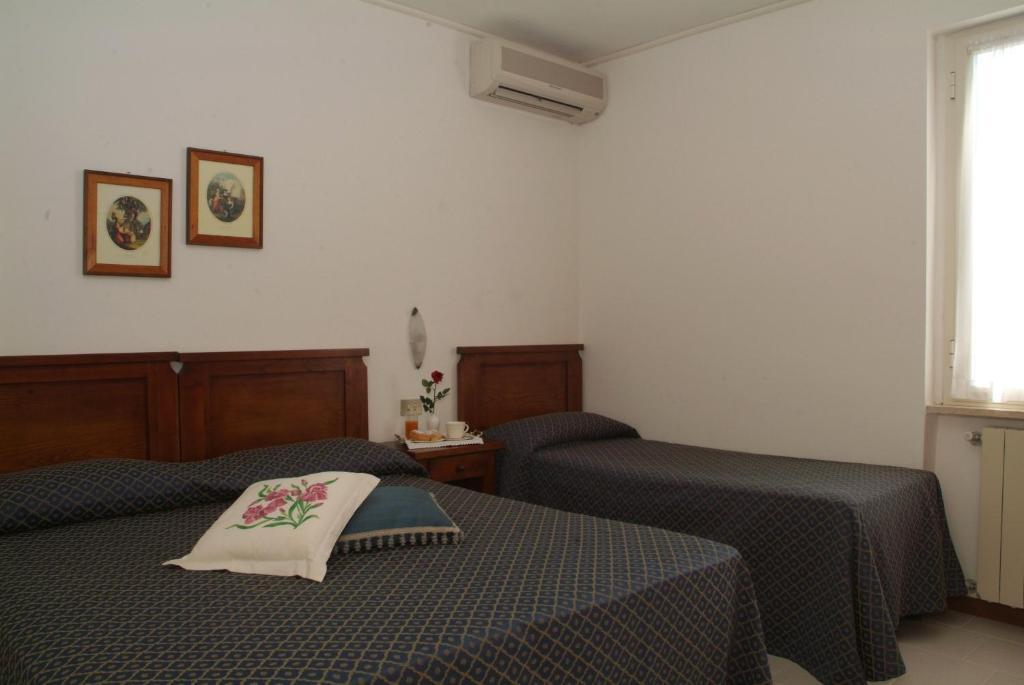 Residence I Due Pini マリーナ・ディ・グロッセート 部屋 写真